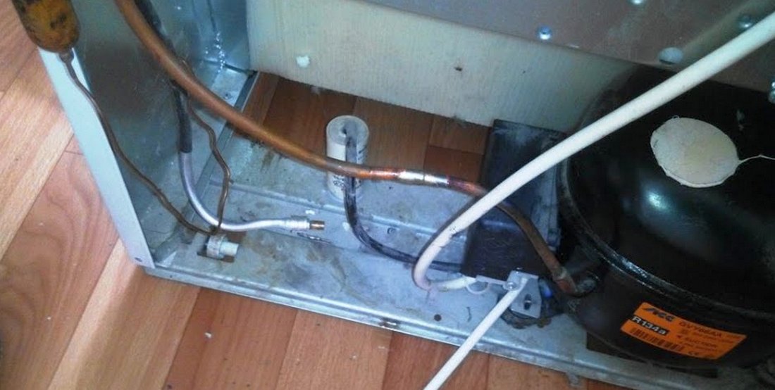 Ремонт холодильников Аристон